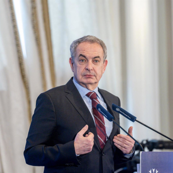 El expresidente del Gobierno, José Luis Rodríguez Zapatero, durante un desayuno informativo de Nueva Economía Fórum, en el Hotel Mandarin Oriental Ritz, a 5 de marzo de 2026, en Madrid (España). Ricardo Rubio - Europa Press
