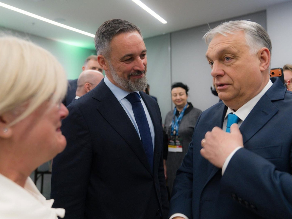 Santiago Abascal y Viktor Orbán, este sábado 21 de marzo en la CPAC en Budapest, Hungría. VOX