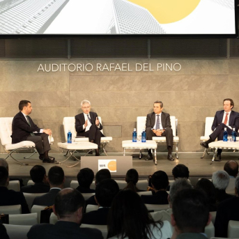 Mendiluce interviene durante el debate ALISEDA - JULIA RODES