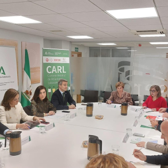 La Junta pide a sindicatos y patronal que acerquen posturas en el convenio del manipulado