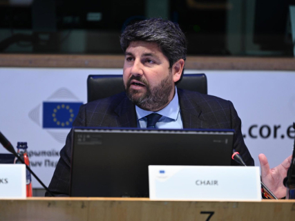 El presidente de la Comunidad, Fernando López Miras, durante su intervención en la reunión del Grupo de Trabajo sobre Defensa del Comité Europeo de las Regiones celebrada hoy en Bruselas CARM