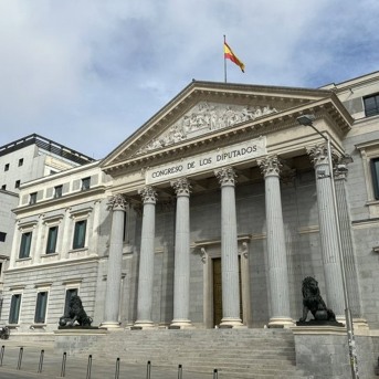 Puerta de los leones del Congreso. GPPOPULAR Puerta de los leones del Congreso. GPPOPULAR