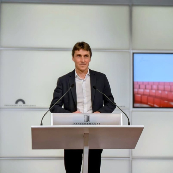 Vergés (Junts) ve escasas las medidas anticrisis del Govern y reclama deflactar el IRPF