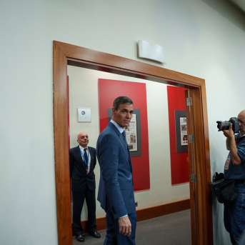El presidente del Gobierno, Pedro Sánchez, durante una rueda de prensa posterior al Consejo de Ministros extraordinario, en el Palacio de la Moncloa, a 20 de marzo de 2026, en Madrid (España).  Matias Chiofalo - Europa Press