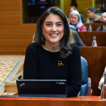 Más Madrid plantea una ayuda universal por crianza de hasta 200 euros al mes por hijo menor de 16 años