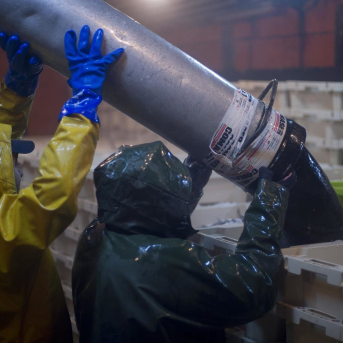 Trabajadores faenando H.Bilbao - Europa Press