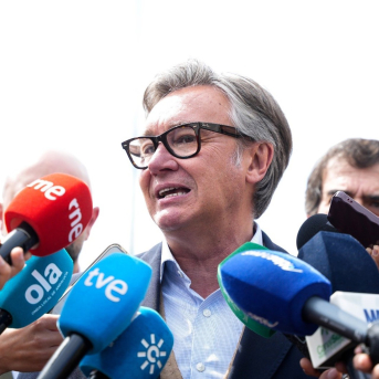 El portavoz de Vox en Andalucía, Manuel Gavira, este miércoles en Sevilla JOAQUÍN CORCHERO-EUROPA PRESS El portavoz de Vox en Andalucía, Manuel Gavira, este miércoles en Sevilla JOAQUÍN CORCHERO-EUROPA PRESS