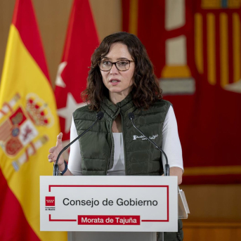 La presidenta de la Comunidad de Madrid, Isabel Díaz Ayuso, atiende a los medios tras la reunión del Consejo de Gobierno, en el Ayuntamiento de Morata de Tajuña, a 25 de marzo de 2026 Alberto Ortega - Europa Press
