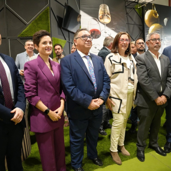 El Salón del Vino y la Aceituna celebra en Almendralejo su 25ª edición con más de 60 expositores El Salón del Vino y la Aceituna celebra en Almendralejo su 25ª edición con más de 60 expositores