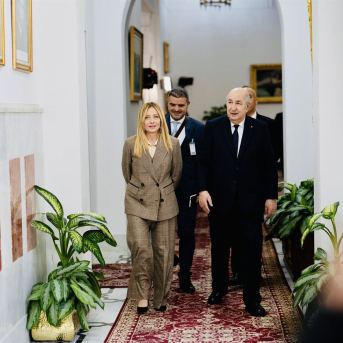 La primera ministra italiana, Giorgia Meloni, junto al presidente argelino Abdelmayid Tebune Europa Press/Contacto/Filippo Attili - Uff Stampa La primera ministra italiana, Giorgia Meloni, junto al presidente argelino Abdelmayid Tebune Europa Press/Contacto/Filippo Attili - Uff Stampa