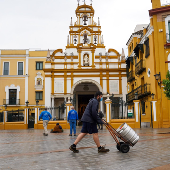 Huelga de 48 horas de repartidores de Heineken en Sevilla a las puertas de la Semana Santa