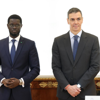 El presidente del Gobierno, Pedro Sánchez, recibe al presidente de Senegal, Bassirou Diomaye Faye, en el Palacio de la Moncloa, a 26 de marzo de 2026 Marta Fernández - Europa Press