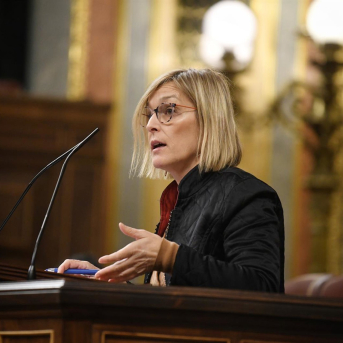 La diputada del PNV Idoia Sagastizabal durante una sesión plenaria, en el Congreso de los Diputados, a 19 de marzo de 2024, en Madrid (España).  Fernando Sánchez - Europa Press