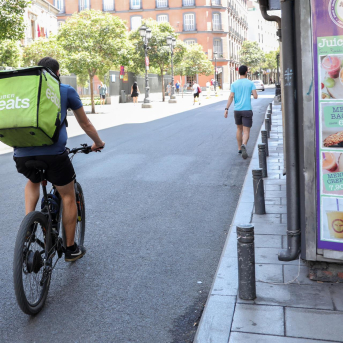 Ampliación | Trabajo exige a Uber Eats 110 millones por cuotas no pagadas de 60.000 repartidores considerados falsos autónomos
