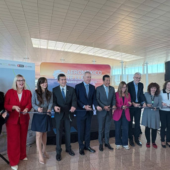 Acto institucional con motivo de la recuperación de la ruta Barcelona-Ciudad de México AEROMÉXICO