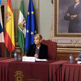 La alcaldesa de Huelva, Pilar Mirana, durante el pleno ordinario del mes de marzo. AYUNTAMIENTO DE HUELVA