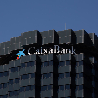 Fachada de la sede de CaixaBank en la Avenida Diagonal de Barcelona David Zorrakino - Europa Press