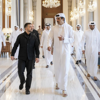 El presidente de Ucrania, Volodimir Zelenski, y el emir de Qatar, Tamim bin Hamad Al Thani, a 28 de marzo de 2026 GOBIERNO DE QATAR / X