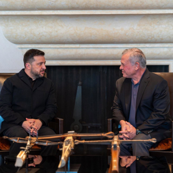 El presidente de Ucrania, Volodimir Zelenski, junto al rey de Jordania, Abdulá II, en Amán, Jordania VOLODIMIR ZELENSKI EN X