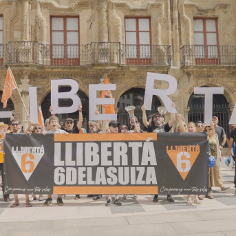 Rally in Gijón to demand the pardon of 'The Six of La Suiza'. SUPPORT TO THE SIX OF LA SUIZA
