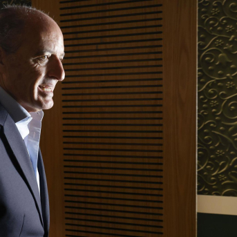 Compromís acusa a Camps de gastar 15.000 euros en gasolina en 2025: “Esto tiene un nombre: corrupción”