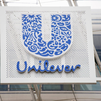 FILED - 01 August 2017, Hamburg: The Unilever logo is seen on the facade of the company's Hamburg headquarters. Photo: Daniel Reinhardt/dpa Daniel Reinhardt/dpa