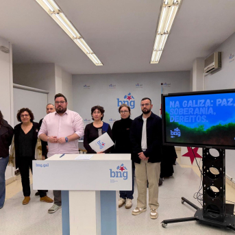 Xabier Pérez Igrexas y Lucía López, entre otros, en la rueda de prensa de este martes. PEDRO DAVILA-EUROPA PRESS