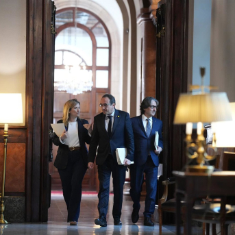 El presidente del Parlament, Josep Rull (c), a su llegada a la reunión de la Mesa del Parlament de Catalunya, a 31 de marzo de 2026, en Barcelona, Catalunya (España). David Zorrakino - Europa Press El presidente del Parlament, Josep Rull (c), a su llegada a la reunión de la Mesa del Parlament de Catalunya, a 31 de marzo de 2026, en Barcelona, Catalunya (España). David Zorrakino - Europa Press