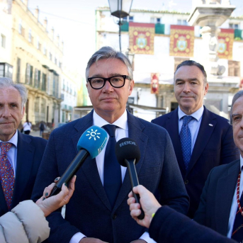 El candidato de Vox a la Presidencia de la Junta, Manuel Gavira, este Martes Santo, en El Puerto de Santa María (Cádiz) VOX El candidato de Vox a la Presidencia de la Junta, Manuel Gavira, este Martes Santo, en El Puerto de Santa María (Cádiz) VOX