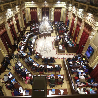 El Parlament censura la política fiscal del Gobierno hacia los autónomos y exige más apoyo