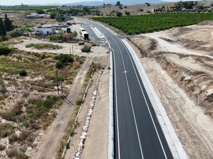 Imagen de la carretera RM-531 en Alguazas en un tramo renovado y mejorado recientemente por la Comunidad. CARM