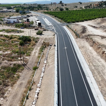 Imagen de la carretera RM-531 en Alguazas en un tramo renovado y mejorado recientemente por la Comunidad. CARM Imagen de la carretera RM-531 en Alguazas en un tramo renovado y mejorado recientemente por la Comunidad. CARM