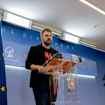 El diputado de Compromís, Alberto Ibáñez Mezquita, durante una rueda de prensa, en el Congreso de los Diputados, a 10 de marzo de 2026, en Madrid (España). Ricardo Rubio - Europa Press El diputado de Compromís, Alberto Ibáñez Mezquita, durante una rueda de prensa, en el Congreso de los Diputados, a 10 de marzo de 2026, en Madrid (España). Ricardo Rubio - Europa Press