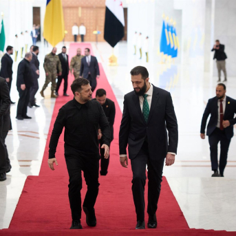 El presidente de Ucrania, Volodimir Zelenski, se reúne con el presidente de Siria, Ahmed al Shara, a 5 de abril de 2026 VOLODIMIR ZELENSKI / X