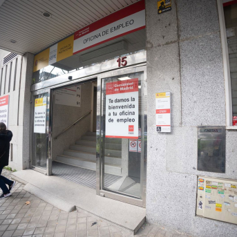 Fachada de una oficina de empleo en Madrid Eduardo Parra - Europa Press