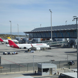 Aviones en la Terminal T4 del Aeropuerto Adolfo Suárez Madrid-Barajas, a 30 de marzo de 2026, en Madrid (España).  Jesús Hellín - Europa Press