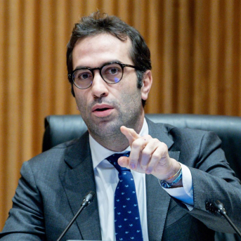 El vicepresidente primero y ministro de Economía, Comercio y Empresa, Carlos Cuerpo. Ricardo Rubio - Europa Press El vicepresidente primero y ministro de Economía, Comercio y Empresa, Carlos Cuerpo. Ricardo Rubio - Europa Press