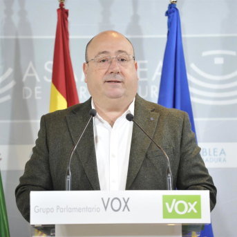 Vox mantiene el trabajo codo con codo con el PP y su voluntad de acuerdo para investir a Guardiola