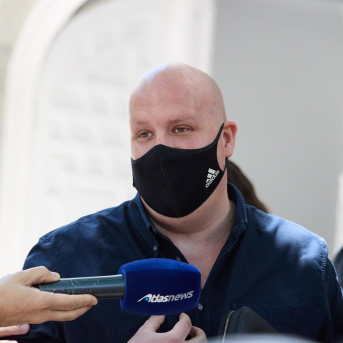 El empresario Álvaro Romillo, alias 'CryptoSpain', ofrece declaraciones a la prensa al salir de declarar en el Tribunal Supremo, a 11 de julio de 2025, en Madrid (España). Jesús Hellín - Europa Press