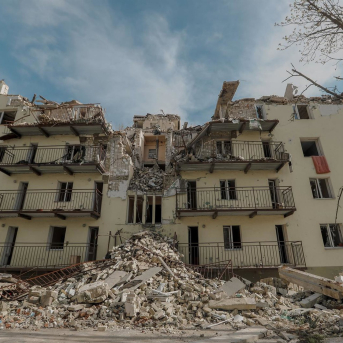 Edificio destruido por un cohete ruso en medio de la guerra entre Rusia y Ucrania en Jersón en 2023. Aziz Karimov/Sopa Images Via Zum / Dpa