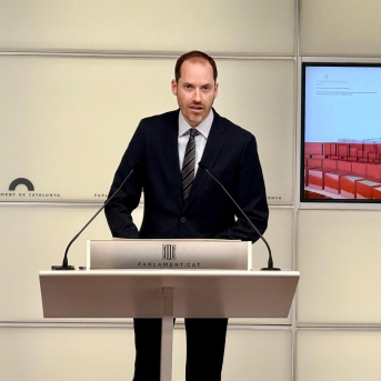 El PP denuncia la utilización política del catalán en la escuela y reclama cumplir las sentencias El PP denuncia la utilización política del catalán en la escuela y reclama cumplir las sentencias