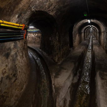 Bifurcación de un túnel durante una visita al alcantarillado y cámara de disipación del Passeig de Sant Joan, a 16 de julio de 2024, en Barcelona, Catalunya (España). Lorena Sopêna - Europa Press Bifurcación de un túnel durante una visita al alcantarillado y cámara de disipación del Passeig de Sant Joan, a 16 de julio de 2024, en Barcelona, Catalunya (España). Lorena Sopêna - Europa Press