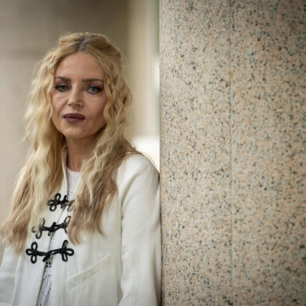 Carmona alerta en el Senado de que las pulseras antimaltrato fallan al mojarse y son fáciles de quitar Carmona alerta en el Senado de que las pulseras antimaltrato fallan al mojarse y son fáciles de quitar