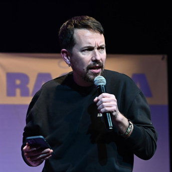 El exvicepresidente del Gobierno, Pablo Iglesias, interviene durante un mitin de Podemos-Alianza Verde, a 4 de febrero de 2026, en Zaragoza, Aragón (España). Ramón Comet - Europa Press