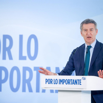 El presidente del Partido Popular, Alberto Núñez Feijóo, interviene durante un acto tras el comité de dirección nacional del PP, en el Hotel Grand Marina, a 12 de enero de 2026, en Barcelona. Kike Rincón - Europa Press El presidente del Partido Popular, Alberto Núñez Feijóo, interviene durante un acto tras el comité de dirección nacional del PP, en el Hotel Grand Marina, a 12 de enero de 2026, en Barcelona. Kike Rincón - Europa Press