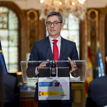 El ministro de la Presidencia, Justicia y Relaciones con las Cortes, Félix Bolaños, ofrece declaraciones tras la firma del acuerdo para reparar a víctimas de abusos prescritos, en la sede del Defensor del Pueblo, a 30 de marzo de 2026 (Archivo) | Alberto Ortega El ministro de la Presidencia, Justicia y Relaciones con las Cortes, Félix Bolaños, ofrece declaraciones tras la firma del acuerdo para reparar a víctimas de abusos prescritos, en la sede del Defensor del Pueblo, a 30 de marzo de 2026 (Archivo) | Alberto Ortega