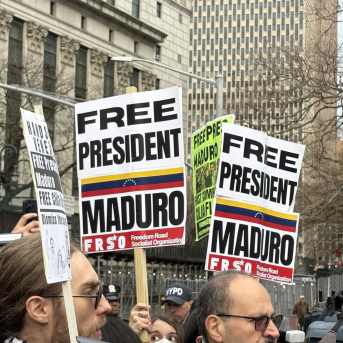 Seguidores de Maduro exigen su liberación frente a los juzgados en Nueva York, EEUU. Zhang Fengguo / Xinhua News / ContactoPhoto