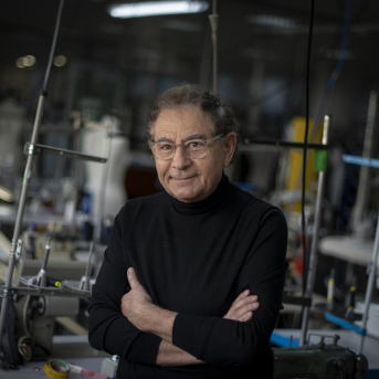 El diseñaror Roberto Verino, embajador del evento solidario Trezeluzes. BRAIS LORENZO El diseñaror Roberto Verino, embajador del evento solidario Trezeluzes. BRAIS LORENZO