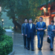El presidente de la República Popular China, Xi Jinping, y el presidente del Gobierno, Pedro Sánchez, llegan a un encuentro en el Palacio de Diaoyutai, a 9 de septiembre de 2024, en Pekín (China).  Pool Moncloa / Borja Puig