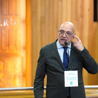 Ojea (DO) afea a Rueda que priorice la costa frente al interior y reduce a Ourense “en pequeñito”